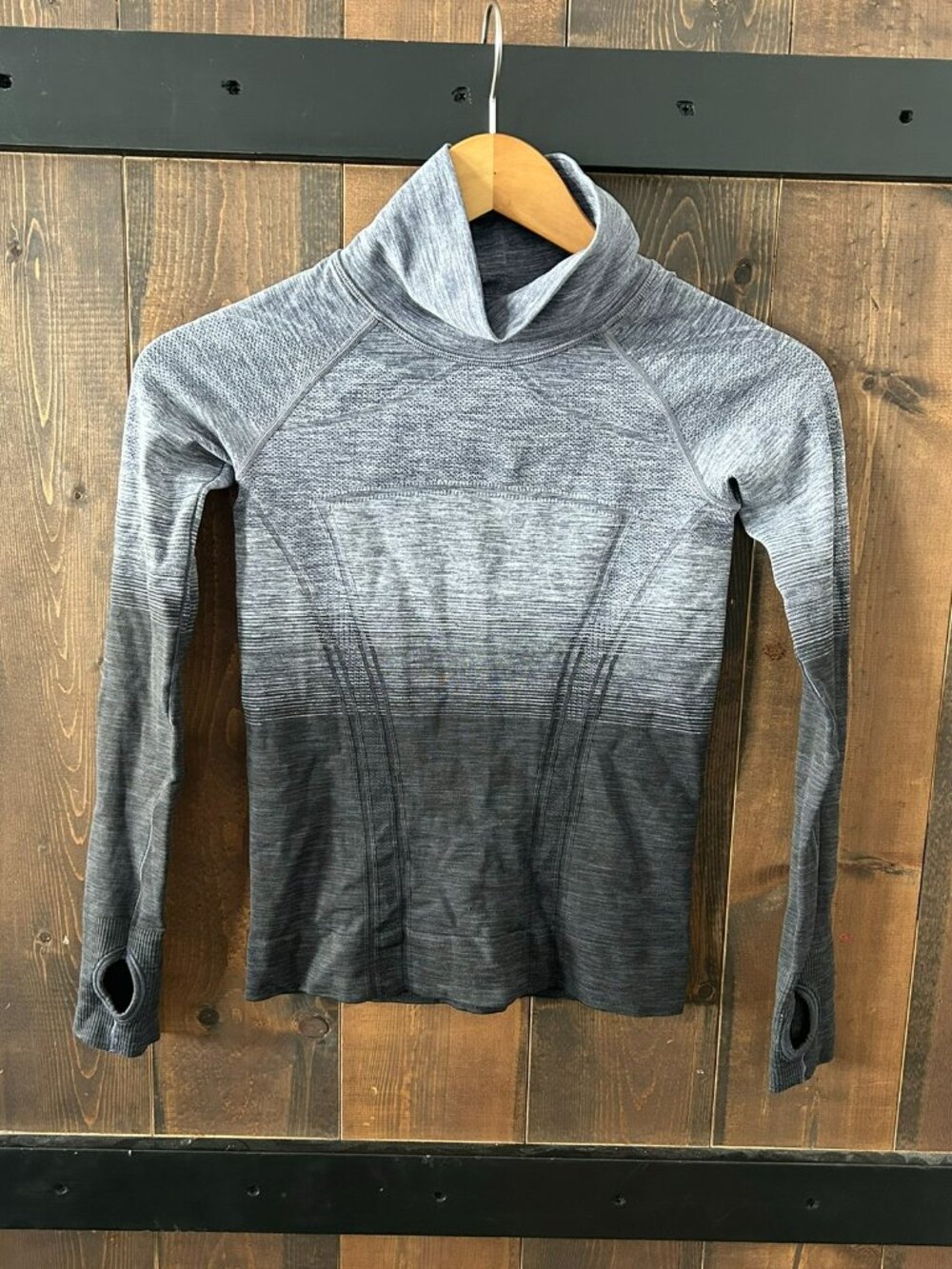 Ivivva by Lululemon Ombré Seamless Long Sleeve Turtleneck Girls Size 8
